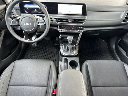 Used 2025 Kia Seltos EX w/ EX Sunroof Package AWD/4WD image 12