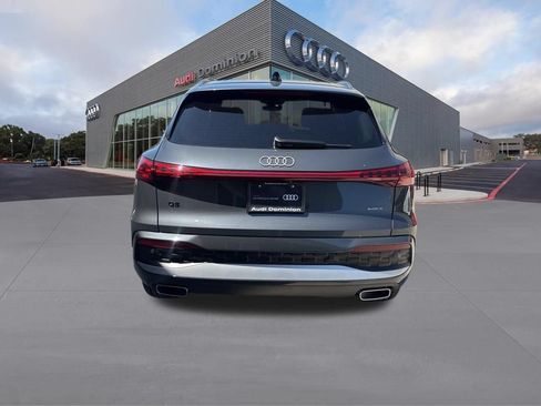 Certified 2025 Audi Q5 Premium w/ Convenience Package AWD/4WD image 6