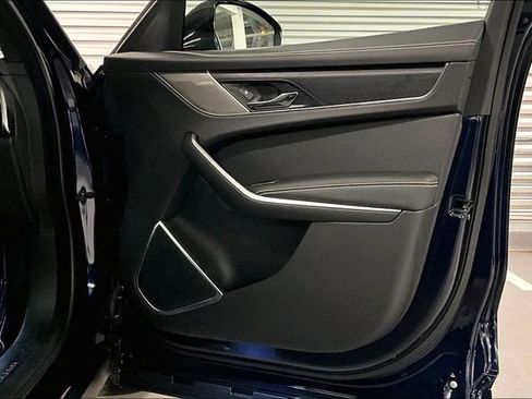 Certified 2025 Jaguar F-PACE R-Dynamic S image 27