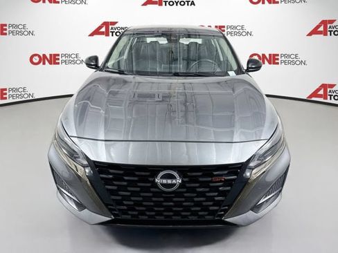 Used 2024 Nissan Altima 2.5 SR FWD image 2
