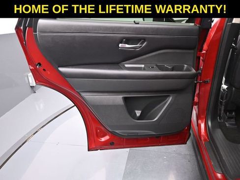 Used 2024 Nissan Pathfinder SL w/ SL Premium Package image 36