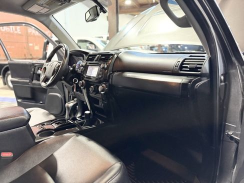 Used 2016 Toyota 4Runner TRD Pro image 19