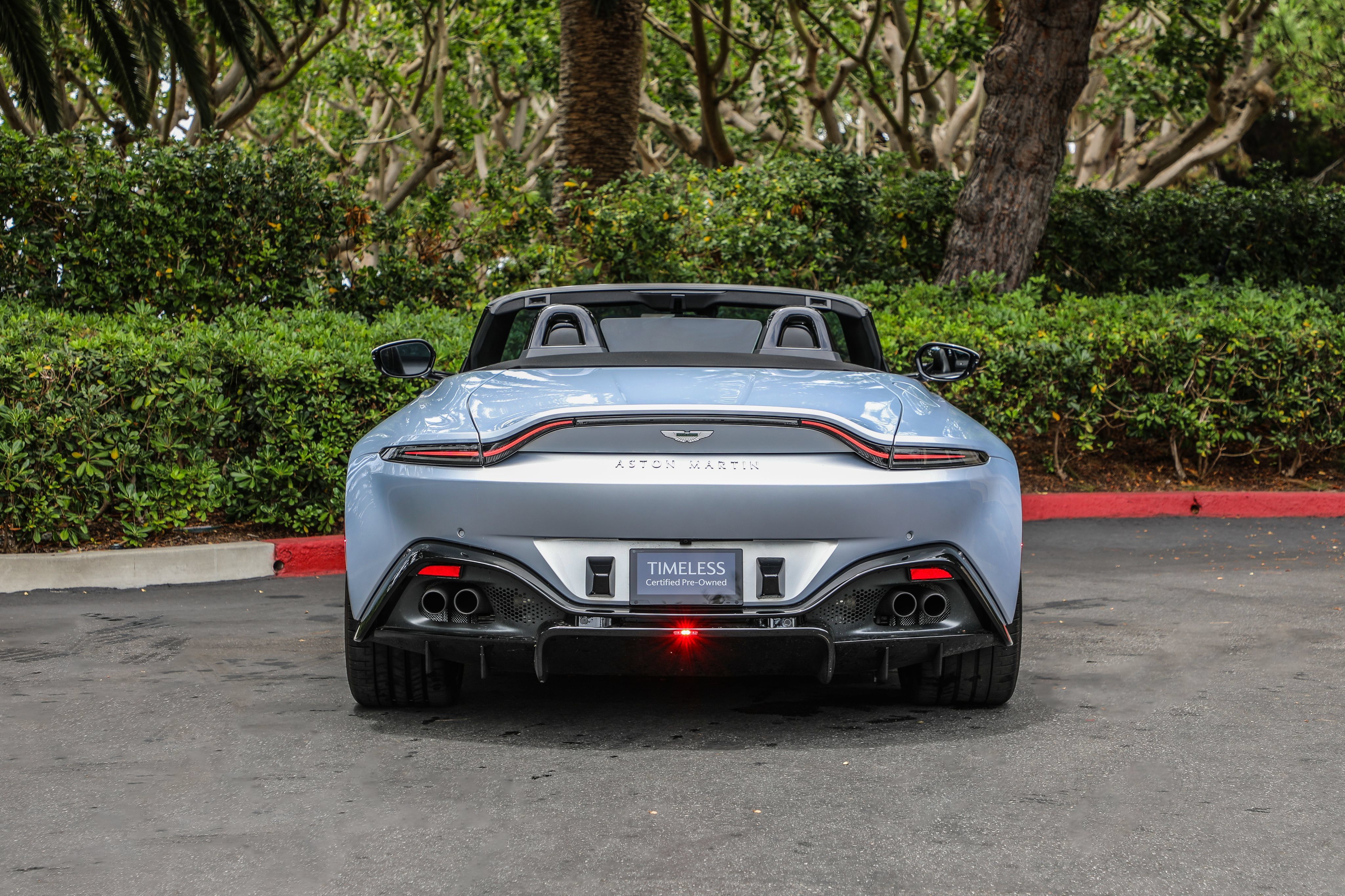 Used 2023 Aston Martin V8 Vantage Roadster RWD image 7