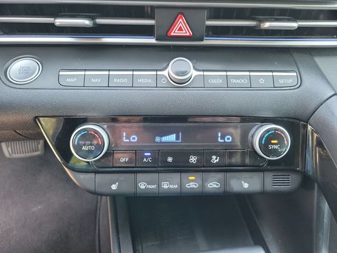 Used 2023 Hyundai Elantra Limited FWD image 21