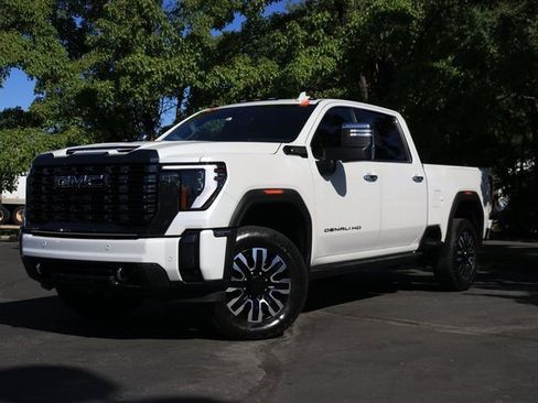 Used 2024 GMC Sierra 2500 Denali Ultimate image 1