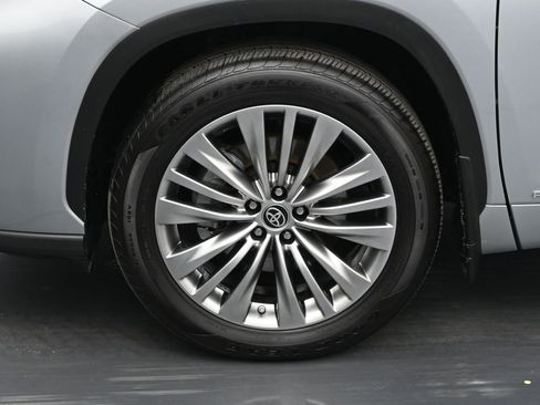 Used 2022 Toyota Highlander Platinum image 34