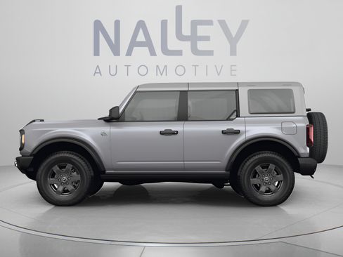 Used 2023 Ford Bronco Outer Banks AWD/4WD image 2