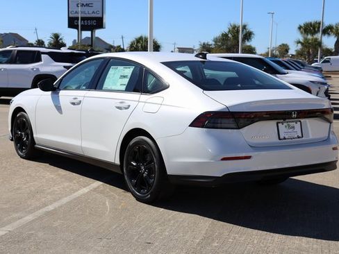 New 2025 Honda Accord SE image 6