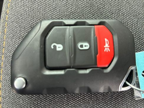 New 2026 Jeep Gladiator Sport image 29