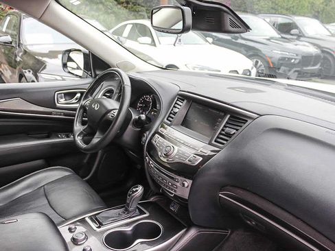 Used 2020 INFINITI QX60 Luxe w/ Essential Package FWD image 16