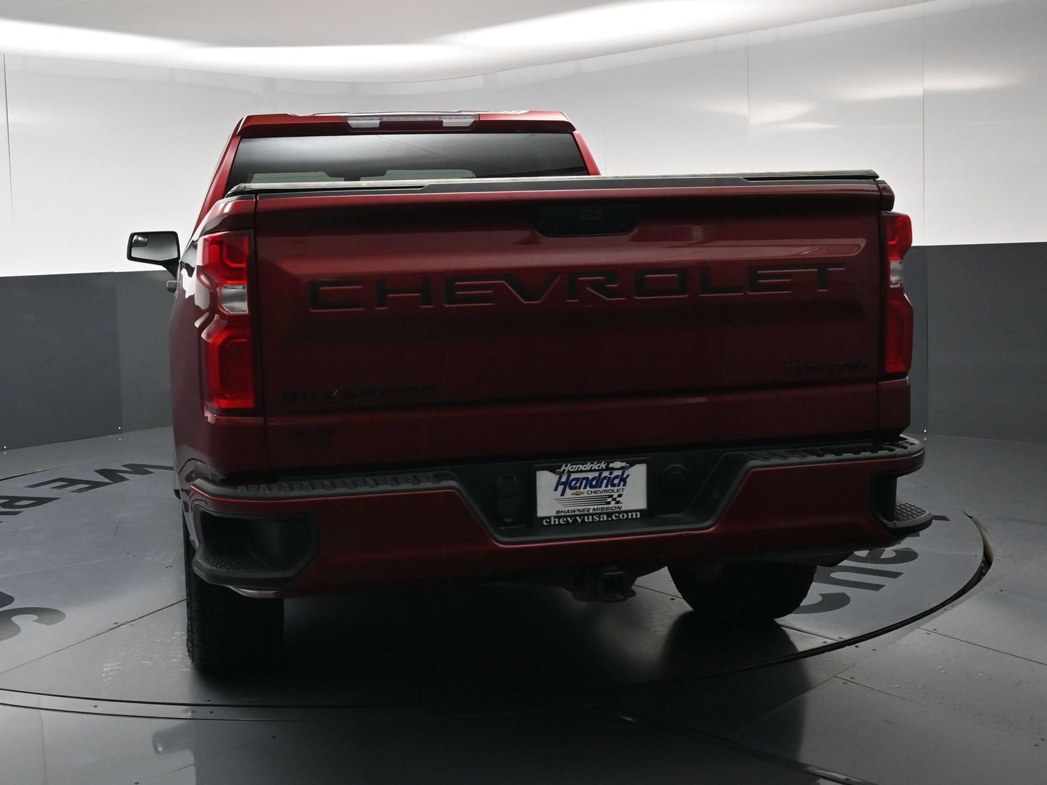 Used 2020 Chevrolet Silverado 1500 Custom w/ Custom Value Package AWD/4WD image 8