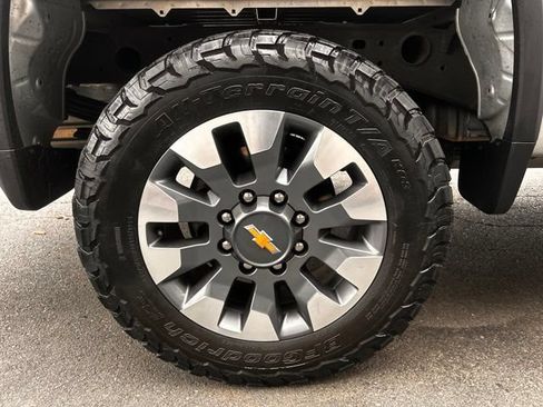 Used 2021 Chevrolet Silverado 2500 Custom w/ Custom Convenience Package AWD/4WD image 34