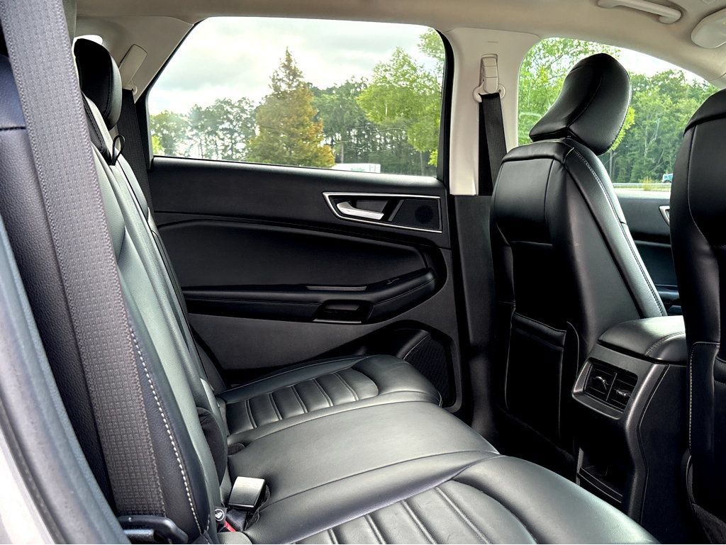 Used 2024 Ford Edge SEL w/ Convenience Package AWD/4WD image 10