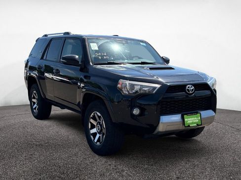 Used 2018 Toyota 4Runner TRD Off-Road Premium AWD/4WD image 7