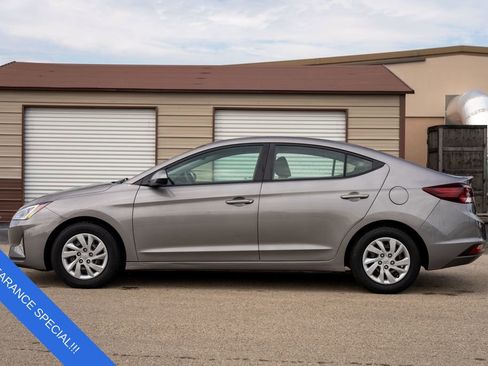 Certified 2020 Hyundai Elantra SE image 4