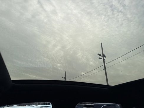 Used 2023 Cadillac Lyriq 2WD image 11