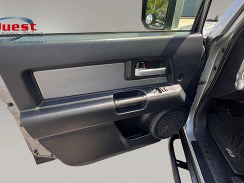 Used 2012 Toyota FJ Cruiser 4WD w/ Upgrade Pkg image 19
