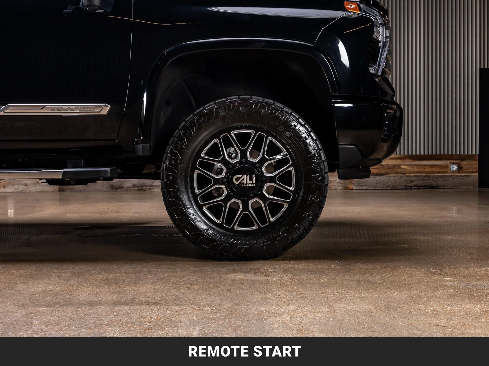 Used 2024 Chevrolet Silverado 3500 High Country w/ High Country Premium Package AWD/4WD image 11