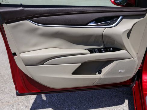 Used 2013 Cadillac XTS FWD image 20