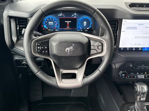 New 2025 Ford Bronco Badlands image 14