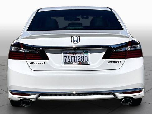 Used 2016 Honda Accord Sport image 4
