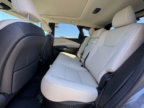 Used 2023 Lexus RX 350 FWD w/ Cold Area Package image 36