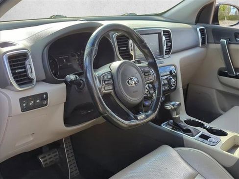 Used 2019 Kia Sportage SX image 9