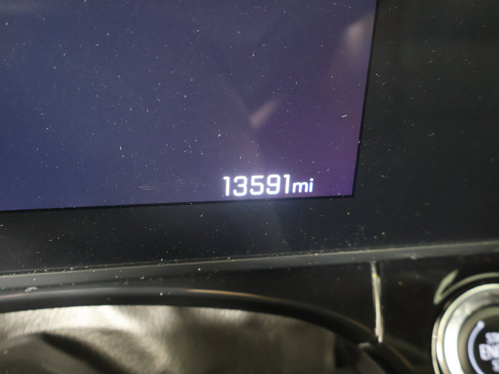 Used 2025 Chevrolet Trax RS FWD image 34