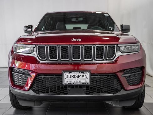 Certified 2024 Jeep Grand Cherokee Laredo w/ Luxury Tech Group I AWD/4WD image 2