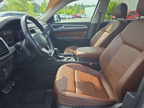 Used 2021 Volkswagen Atlas SEL R-Line AWD/4WD image 5