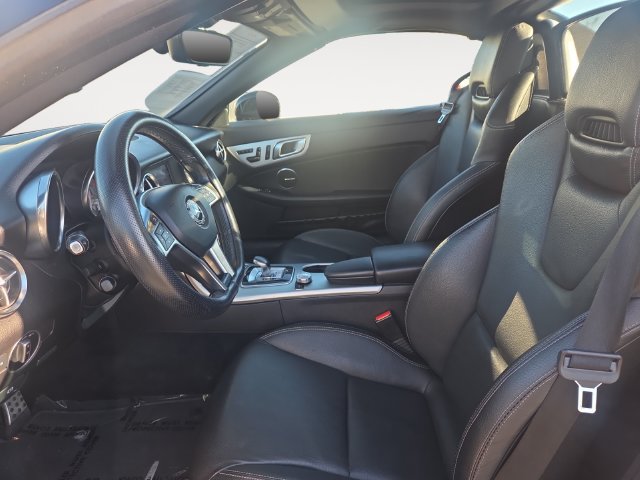 Used 2016 Mercedes-Benz SLK 300 image 9