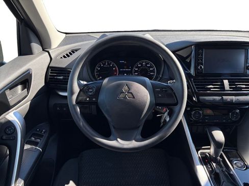 Used 2025 Mitsubishi Eclipse Cross ES image 18