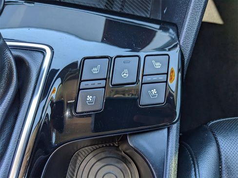 Certified 2025 Kia Sportage SX image 29