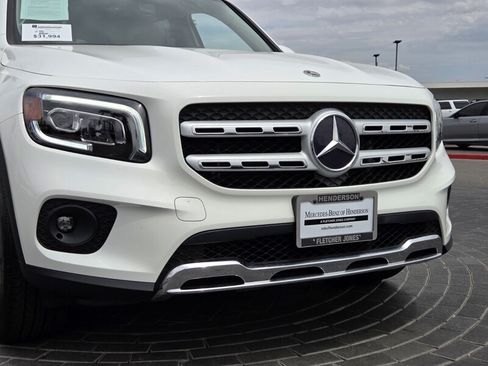 Certified 2022 Mercedes-Benz GLB 250 4MATIC w/ Premium Package Lite image 9