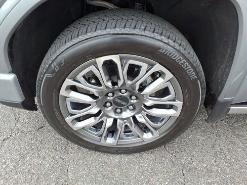 Used 2025 GMC Sierra 1500 Denali Ultimate image 10