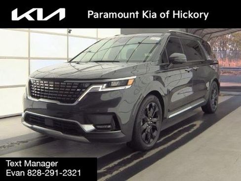 Used 2022 Kia Carnival SX image 1