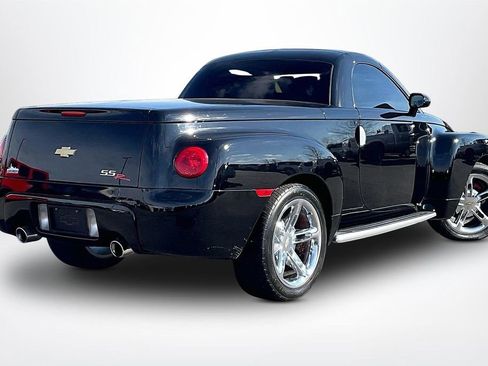 Used 2005 Chevrolet SSR w/ Preferred Equipment Group image 6