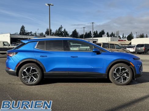 New 2026 Chevrolet Equinox EV LT image 6