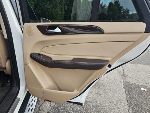 Used 2018 Mercedes-Benz GLE 350 w/ Premium 1 Package image 40