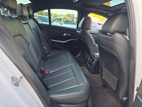 Used 2019 BMW 330i xDrive Sedan w/ Driving Assistance Package image 31