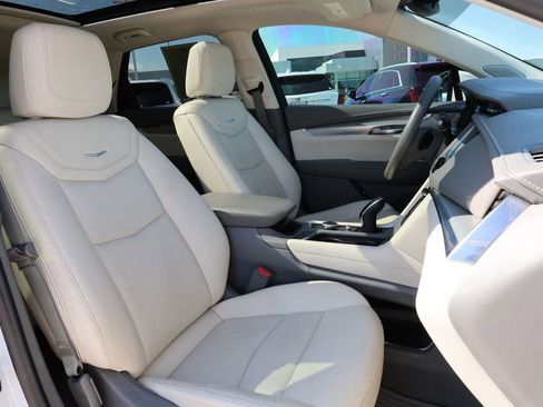 Used 2021 Cadillac XT5 Premium Luxury image 28