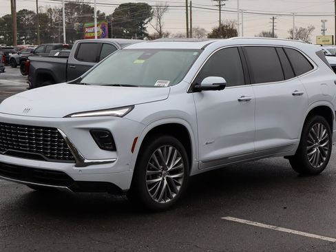 New 2026 Buick Enclave Avenir w/ Super Cruise Package image 2