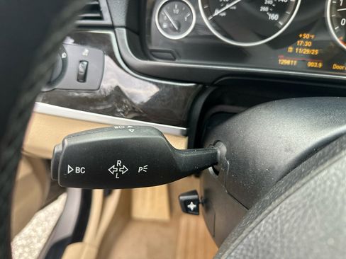 Used 2011 BMW 528i Sedan image 22