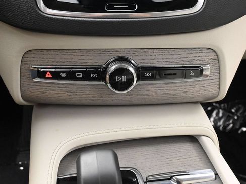 Used 2024 Volvo XC90 T8 Plus AWD/4WD image 40
