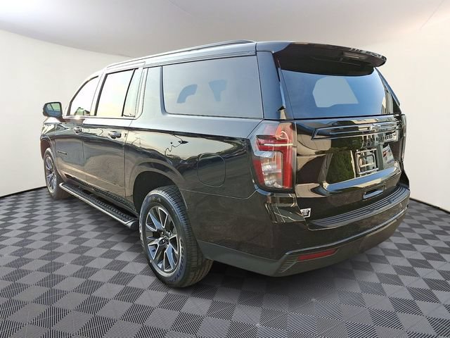 Certified 2023 Chevrolet Suburban Z71 w/ Luxury Package AWD/4WD image 4