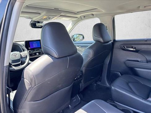 Certified 2026 Toyota Highlander XLE AWD/4WD image 21