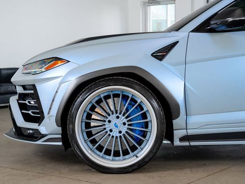 Used 2022 Lamborghini Urus image 9