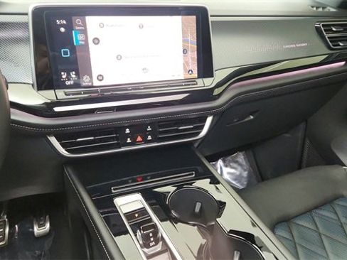 Used 2024 Volkswagen Atlas Cross Sport SEL Premium R-Line image 46