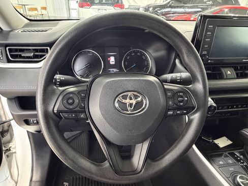 Used 2020 Toyota RAV4 LE image 25