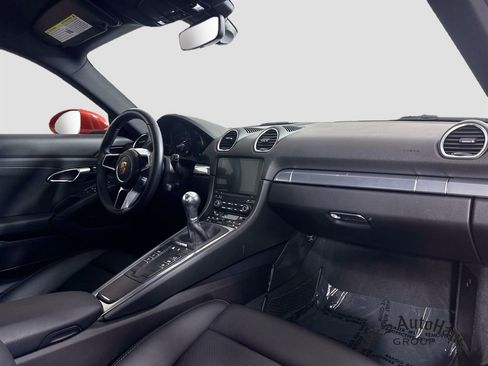 Used 2022 Porsche 718 Cayman RWD image 35